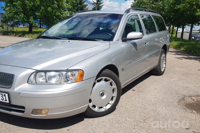 Volvo V70 2 generation [restyling] wagon 5-doors