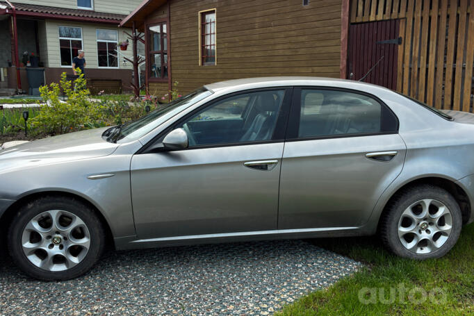 Alfa Romeo 159 1 generation Sedan