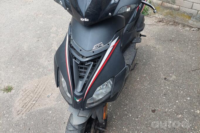 Aprilia SR