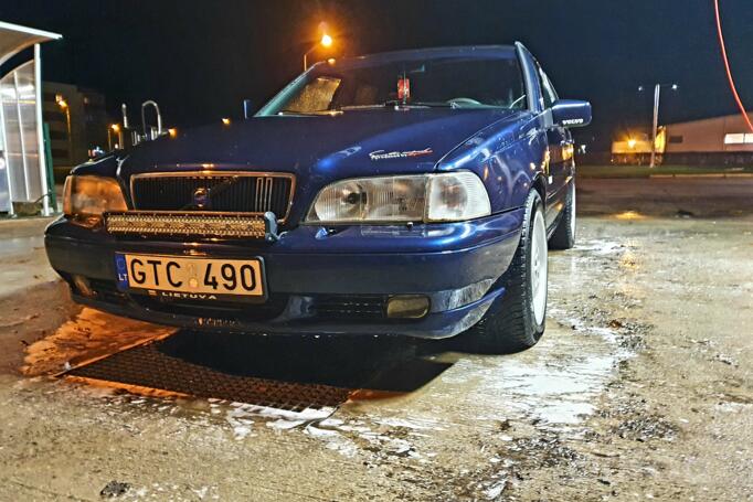 Volvo V70 1 generation wagon