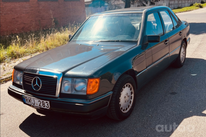 Mercedes-Benz W124 1 generation