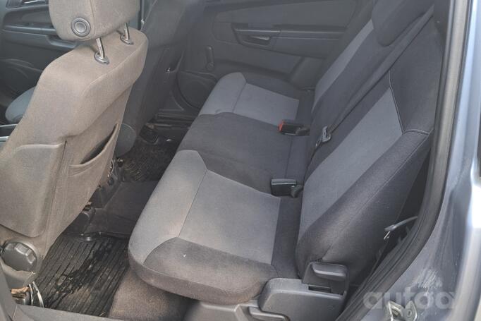 Opel Zafira B Minivan 5-doors