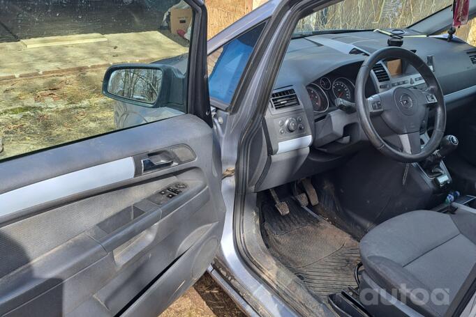 Opel Zafira B Minivan 5-doors