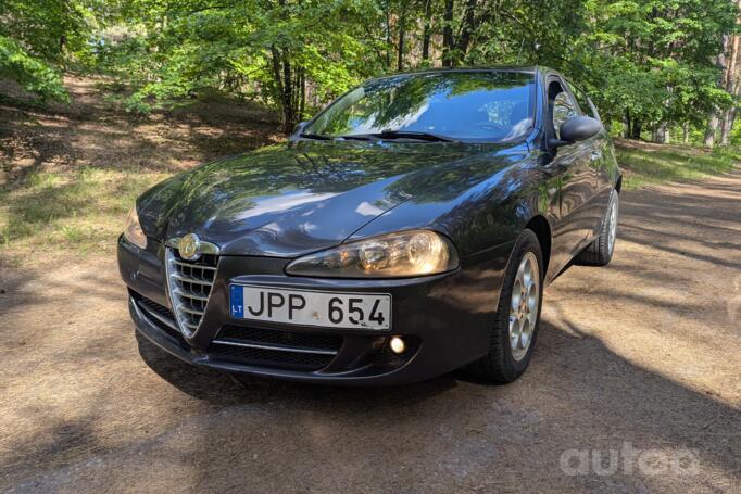 Alfa Romeo 147 2 generation Hatchback 5-doors
