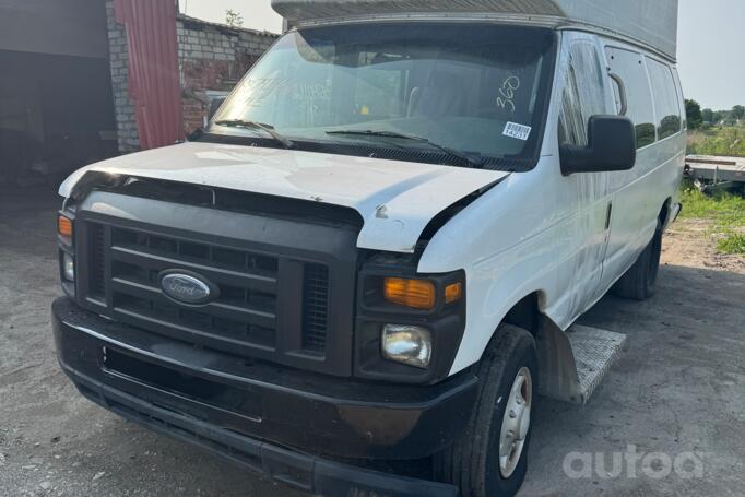 Ford E-series 4 generation Minivan