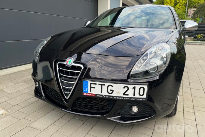 Alfa Romeo Giulietta 940 Hatchback