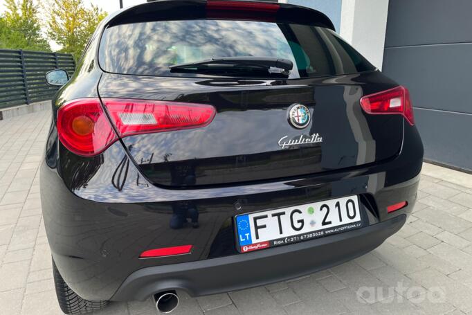 Alfa Romeo Giulietta 940 Hatchback