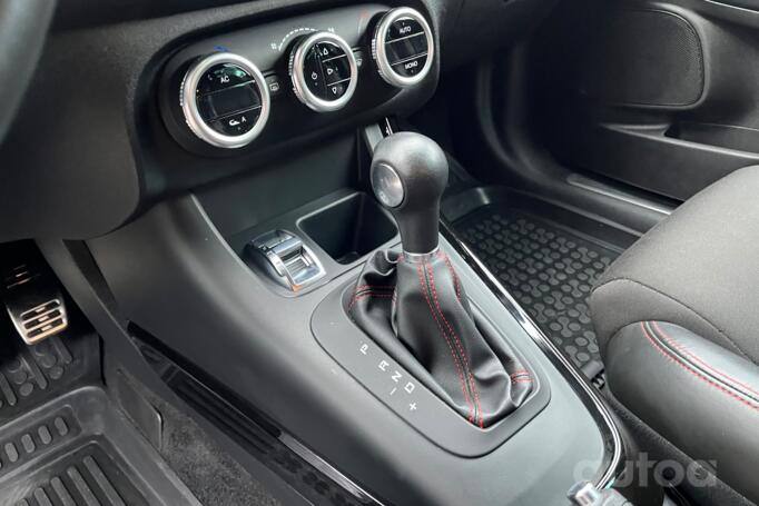 Alfa Romeo Giulietta 940 Hatchback