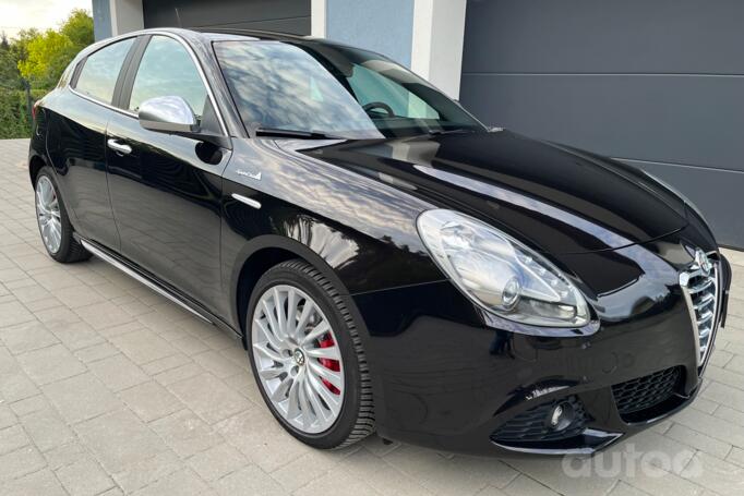 Alfa Romeo Giulietta 940 Hatchback