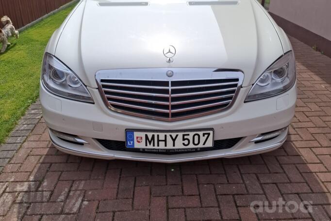 Mercedes-Benz S-Class W221 Sedan Long