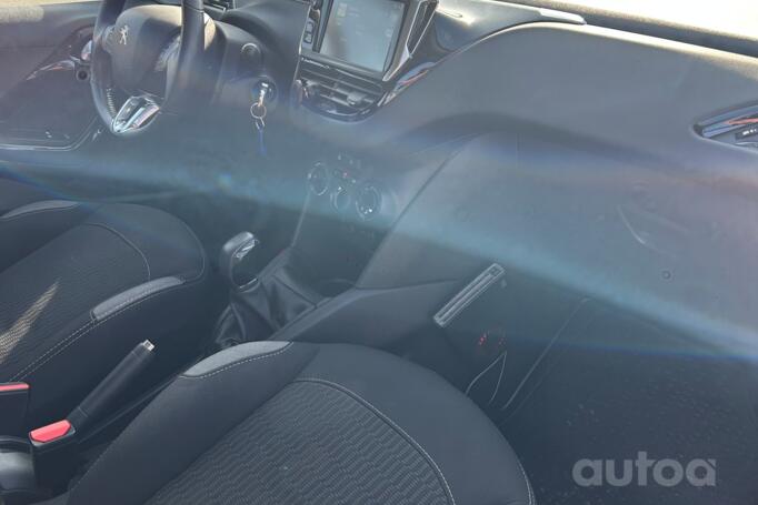 Peugeot 208 1 generation [restyling]