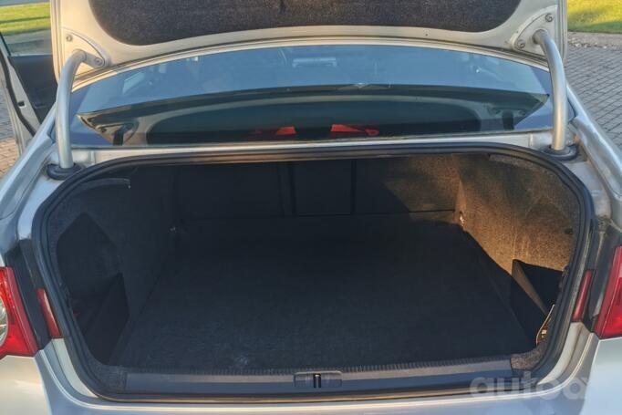 Volkswagen Passat B6 Sedan 4-doors