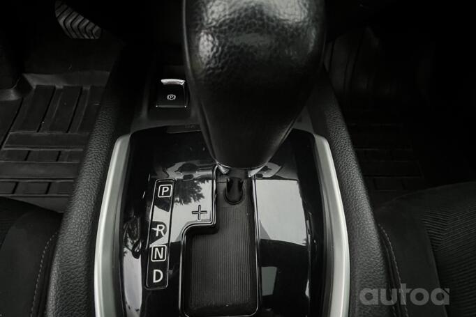 Nissan X-Trail T32 Crossover