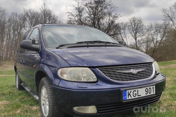 Chrysler Voyager 4 generation Minivan