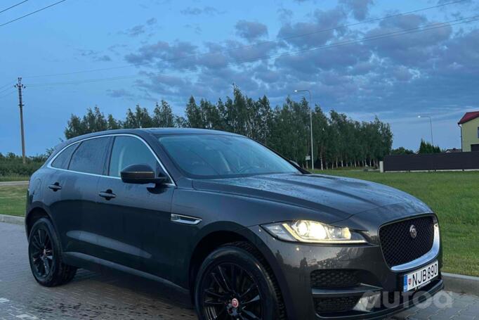 Jaguar F-Pace