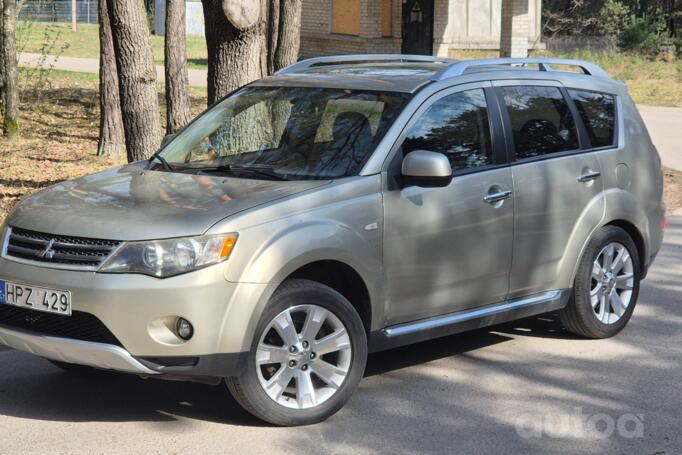 Mitsubishi Outlander 2 generation