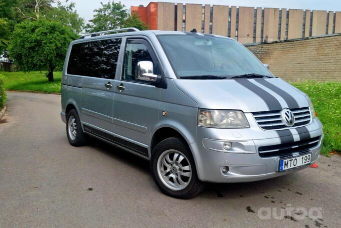 Volkswagen Multivan T5 Minivan