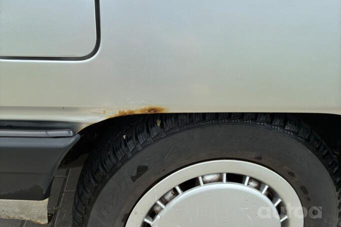 Audi 100 4A/C4 Sedan