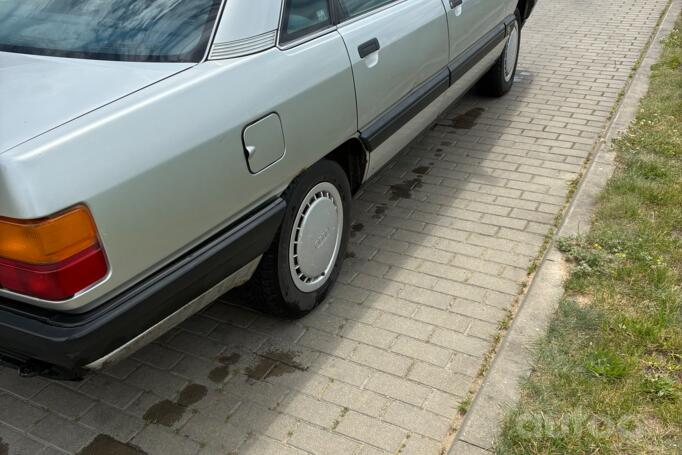 Audi 100 4A/C4 Sedan