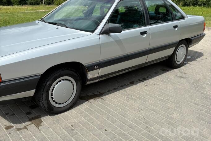 Audi 100 4A/C4 Sedan