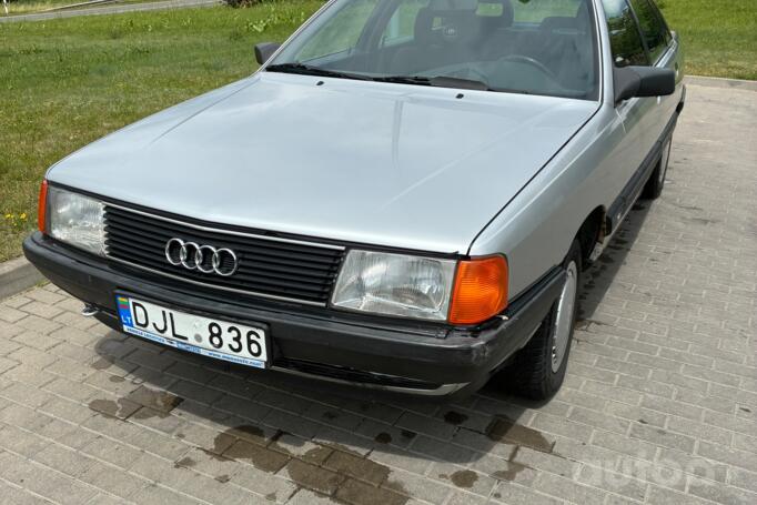Audi 100 4A/C4 Sedan