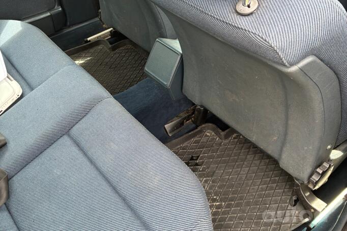 Audi 100 4A/C4 Sedan