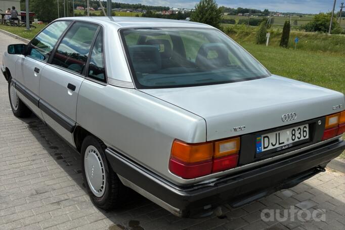 Audi 100 4A/C4 Sedan