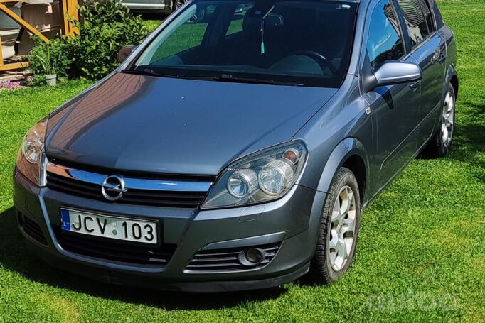 Opel Astra H Hatchback