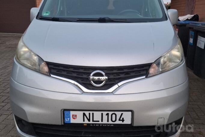 Nissan NV200 1 generation Combi minivan