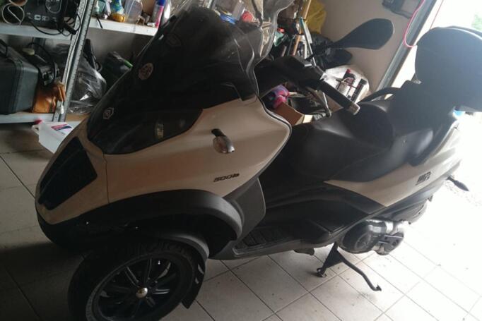 Piaggio MP3