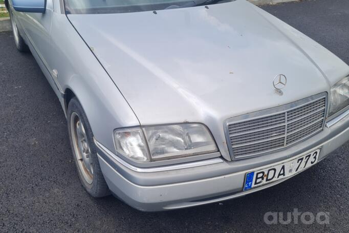 Mercedes-Benz C-Class W202/S202 Sedan