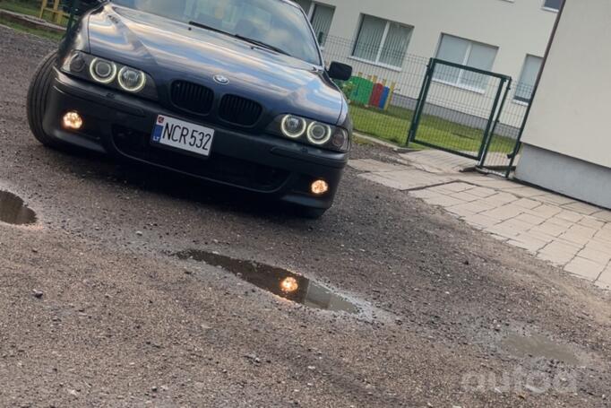 BMW 5 Series E39 Sedan 4-doors