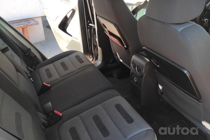 Volkswagen Tiguan 1 generation Crossover