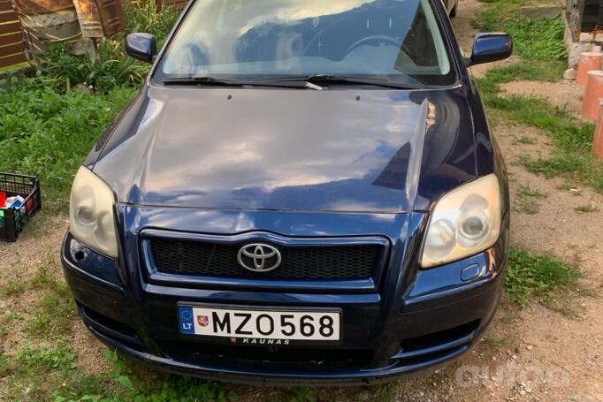 Toyota Avensis 2 generation wagon