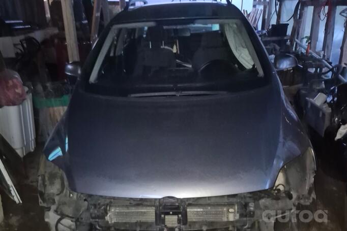 Volkswagen Golf Plus 1 generation