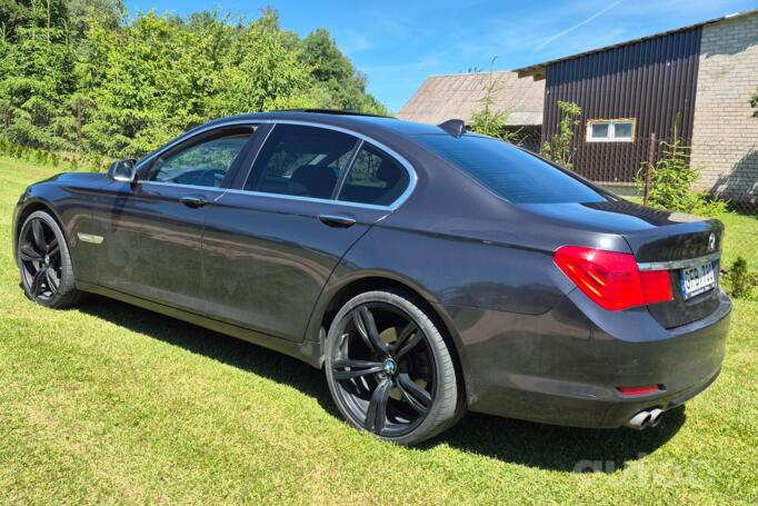 BMW 7 Series F01/F02 Sedan