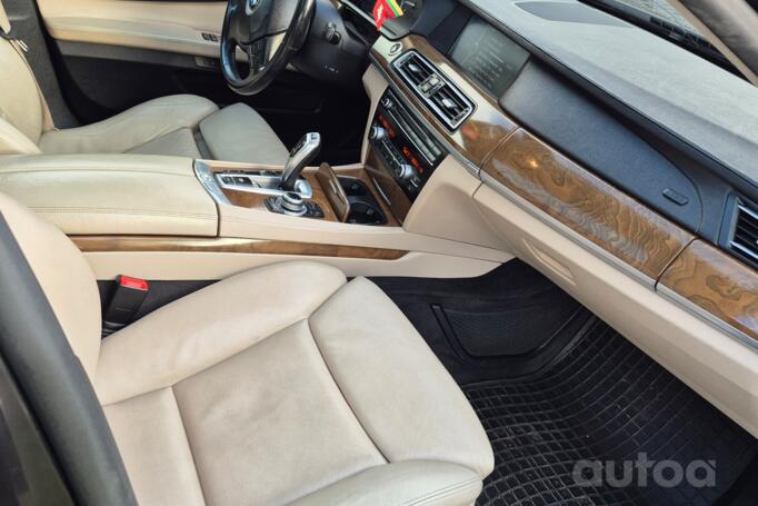 BMW 7 Series F01/F02 Sedan