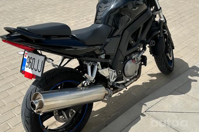 Suzuki SV