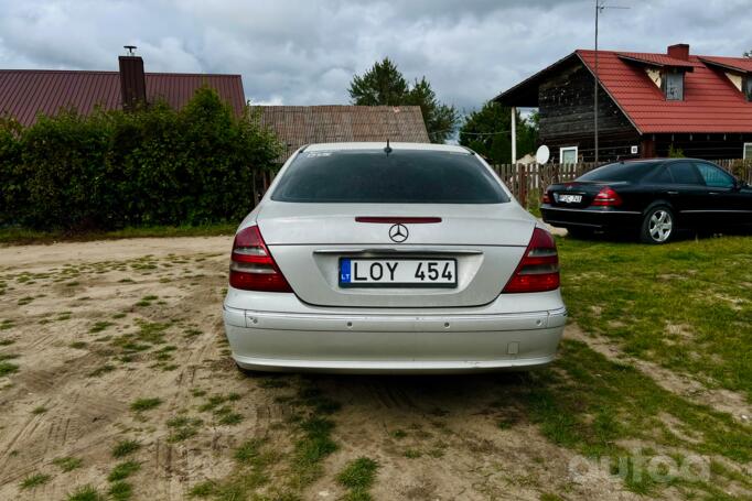 Mercedes-Benz E-Class W211 Sedan
