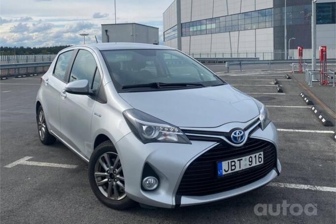 Toyota Yaris XP130 [2th restyling] Hatchback