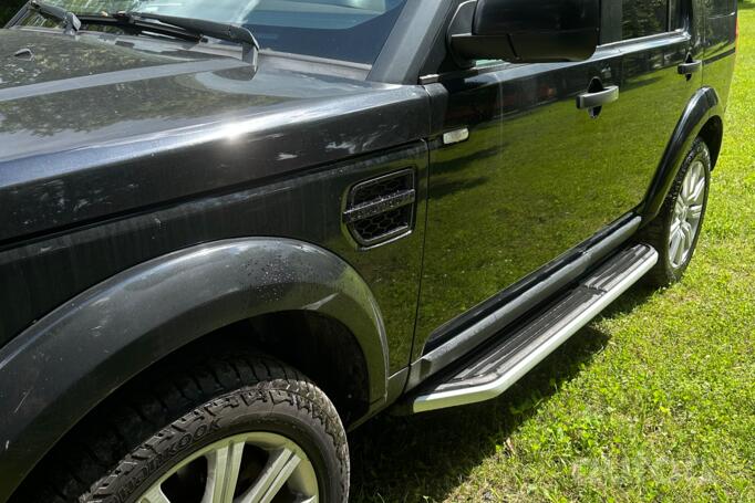 Land Rover Discovery 4 generation SUV