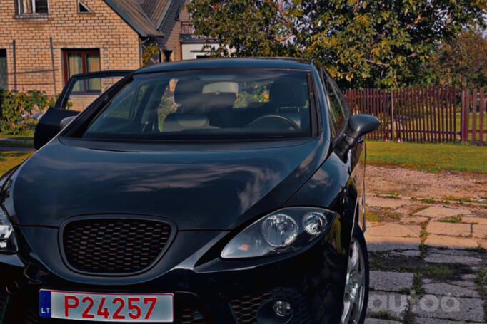 SEAT Leon 2 generation Hatchback 5-doors