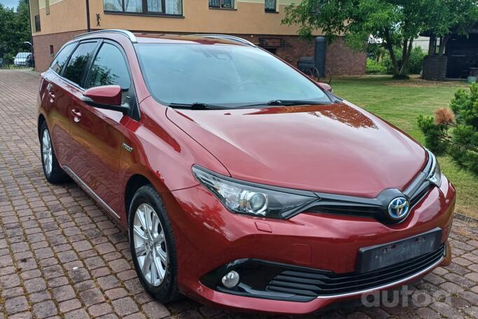Toyota Auris 2 generation [restyling]