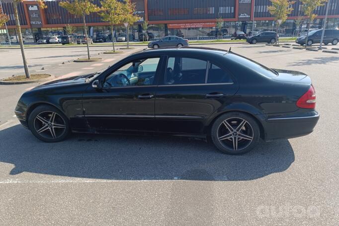 Mercedes-Benz E-Class W211 Sedan