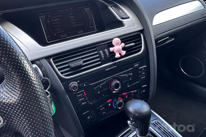 Audi A4 B8/8K Sedan 4-doors