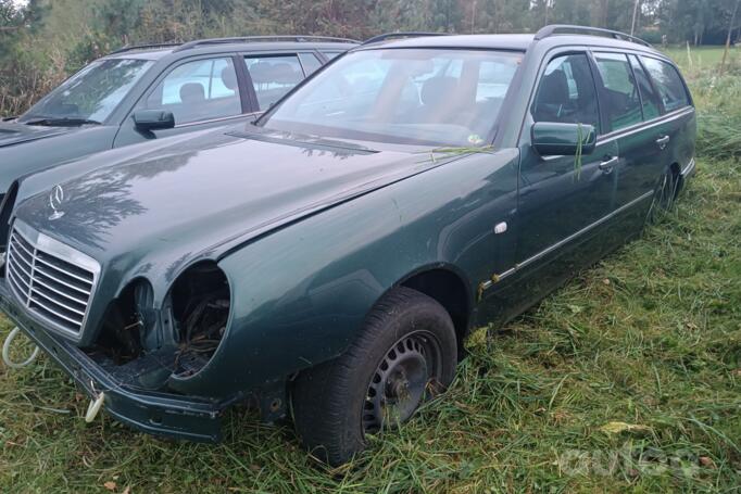 Mercedes-Benz E-Class W210/S210 wagon 5-doors