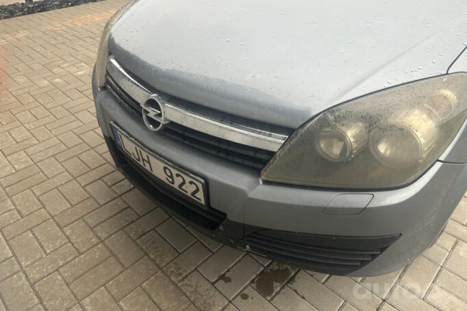 Opel Astra H Hatchback