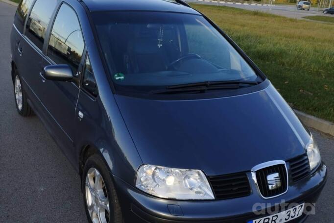 SEAT Alhambra 1 generation [restyling] Minivan