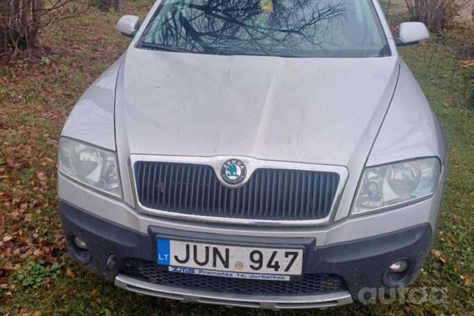 Skoda Octavia 2 generation Combi Scout wagon 5-doors