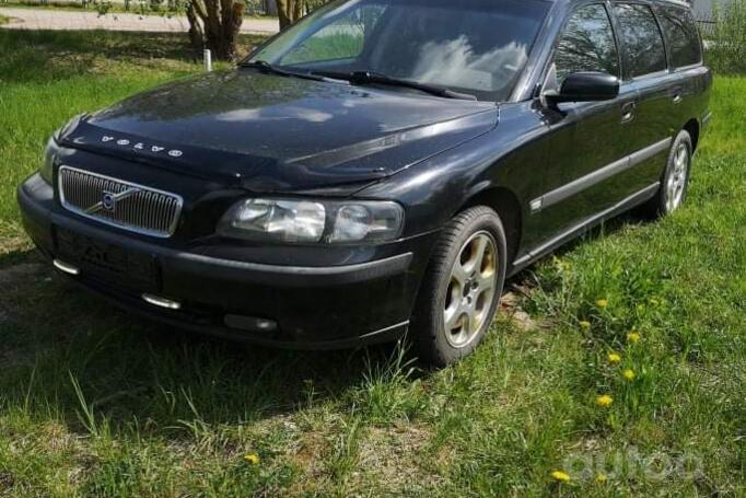 Volvo V70 2 generation R wagon 5-doors